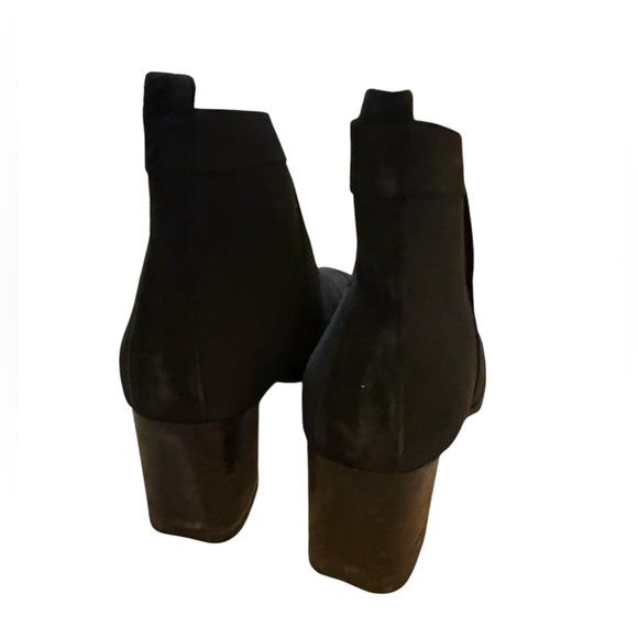 Stuart Weitzman Black Chelsea Suede Ankle Boots size 8 great cond minor scuffs - Picture 5 of 8